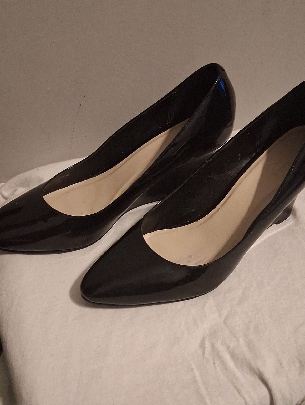 Shoes - Picture 2 of 12
